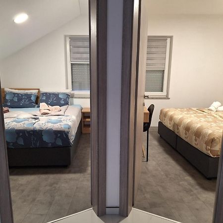 Apartmani Venecia Prozor ภายนอก รูปภาพ