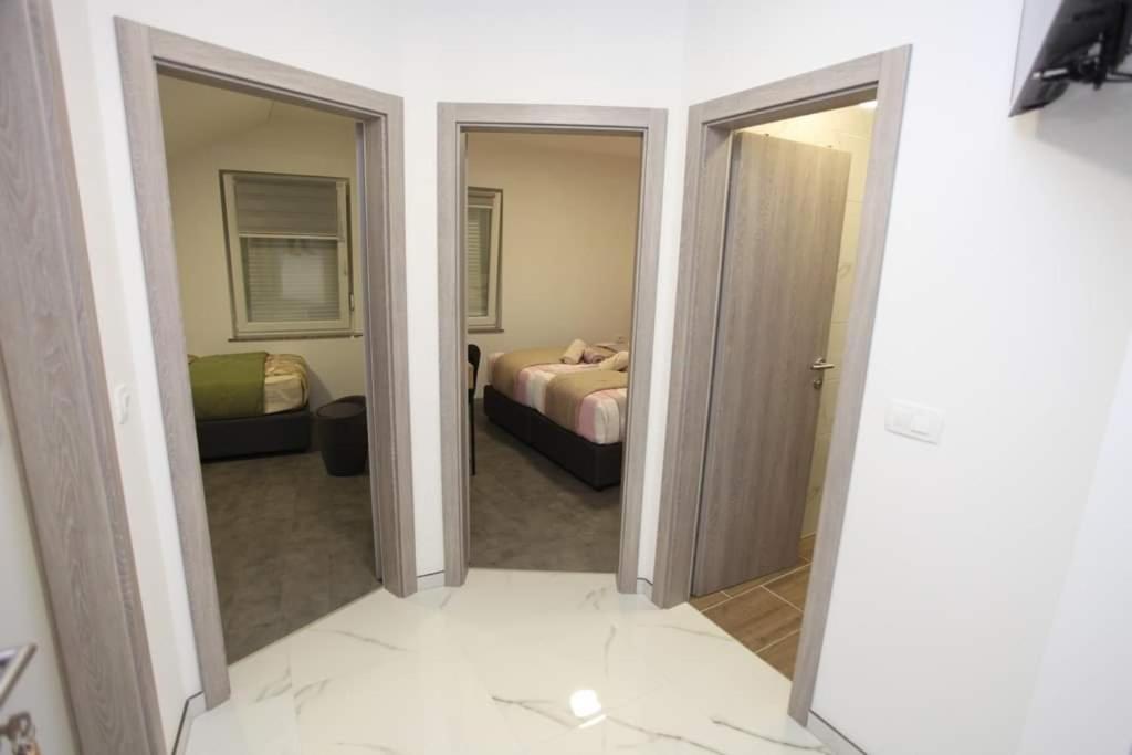 Apartmani Venecia Prozor ภายนอก รูปภาพ