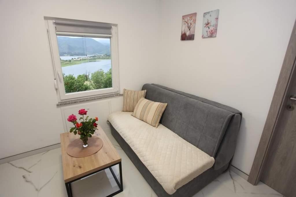 Apartmani Venecia Prozor ภายนอก รูปภาพ