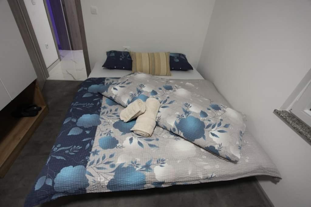 Apartmani Venecia Prozor ภายนอก รูปภาพ