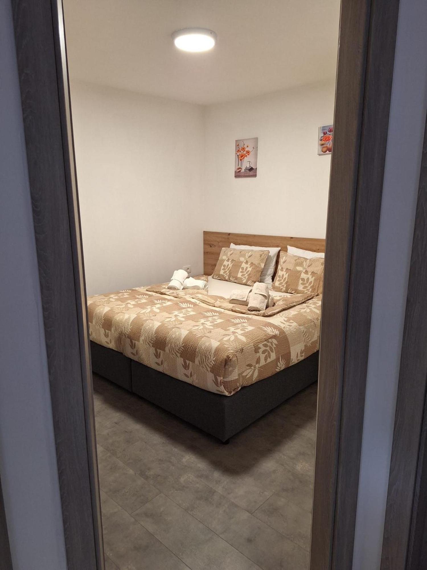 Apartmani Venecia Prozor ภายนอก รูปภาพ