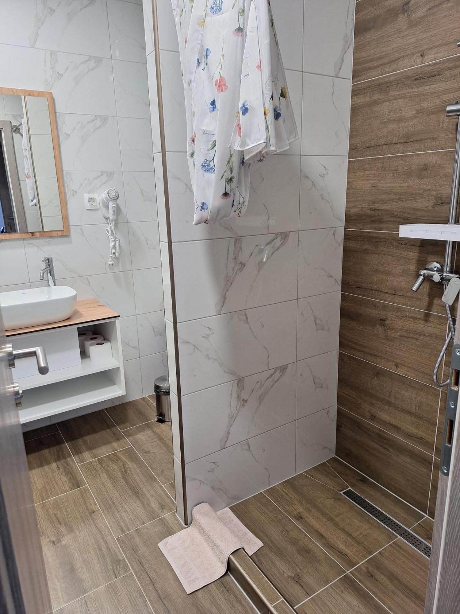 Apartmani Venecia Prozor ภายนอก รูปภาพ