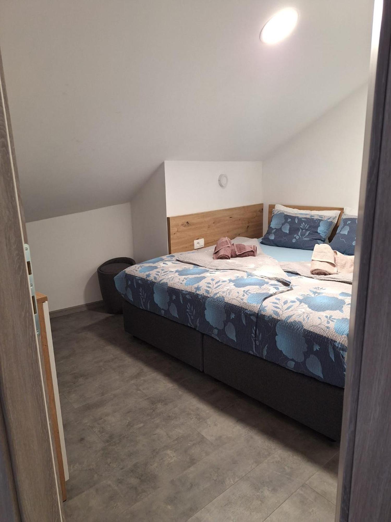 Apartmani Venecia Prozor ภายนอก รูปภาพ